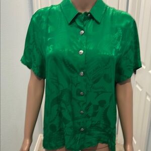 Elegant Green Button-Down Shirt for Women